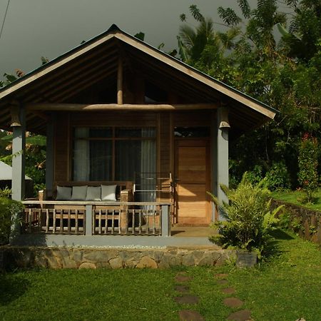 The Geckos Homestay Kelimutu Exterior photo