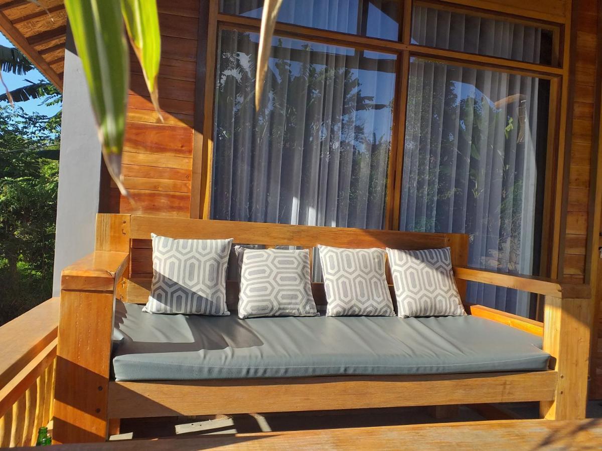 The Geckos Homestay Kelimutu Exterior photo