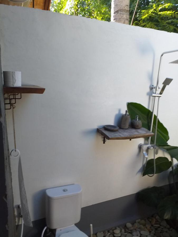 The Geckos Homestay Kelimutu Exterior photo